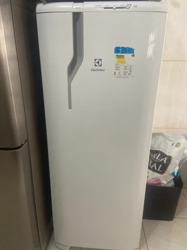 Geladeira Eletrolux RE31