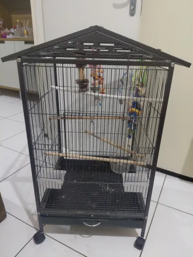 Vendo Gaiola para Pássaros em excelente estado