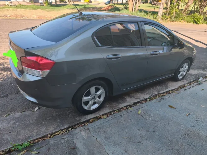 Honda City Sedan LX 1.5 Flex 16V 4P Aut. 2010