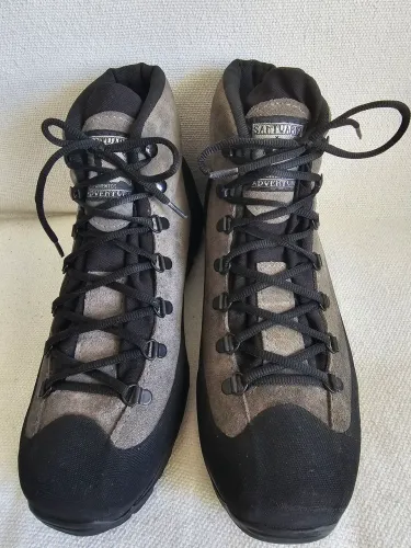 Bota Santuario Adventure (39), nova, impermeavel, excelente oportunidade