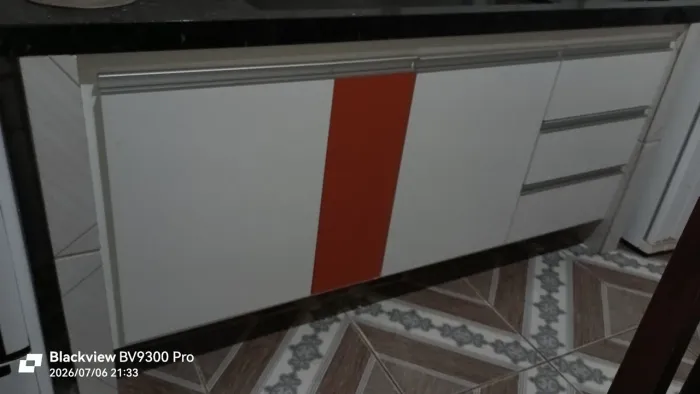 Armário projetado para pia
