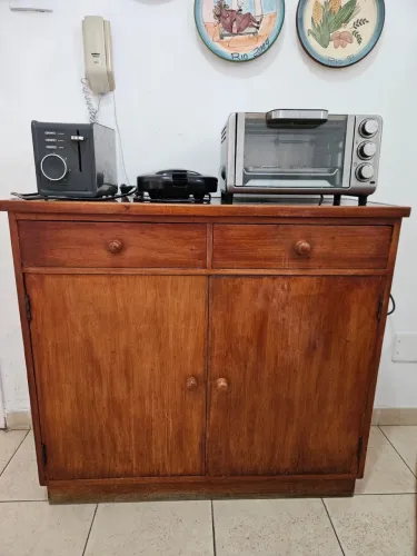 Buffet de madeira