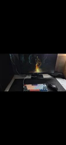 Pc gamer com monitor e periféricos