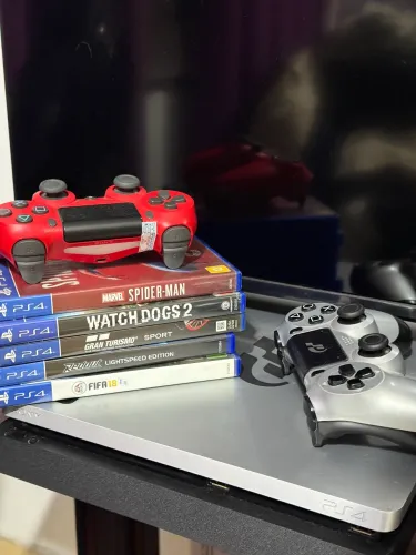 PS4 Versão Limitada - 1TB