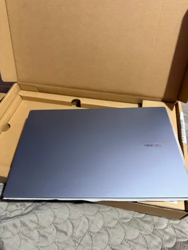 Galaxy BOOK 4 I3 256gb SSD 8 RAM LACRADO