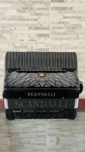 Vendo Scandalli All Back