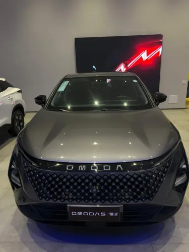 Omoda 5 Luxury 1.5 TB FWD 2026