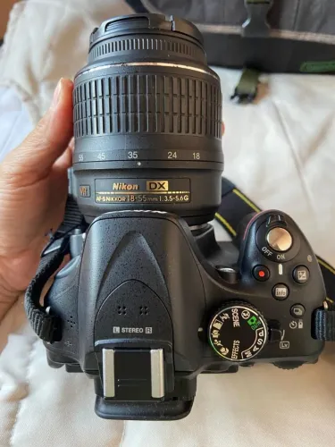 CÂMERA DIGITAL NIKON D5200 com acessórios e bolsa
