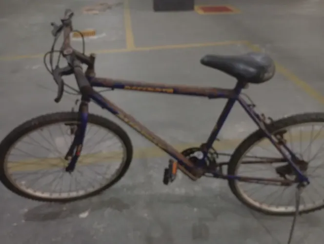Bicicleta com marchas aro 26