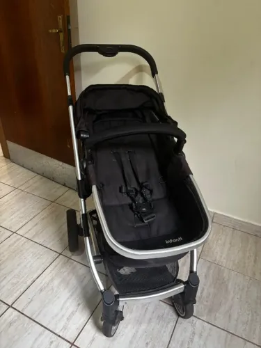Carrinho de Bebê com Moisés - Infanti | Ótimo Estado