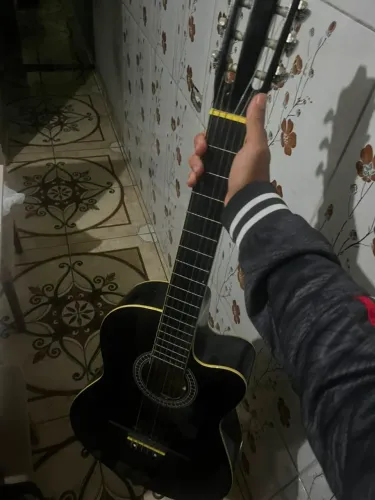 Guitarra Clássica Austin Preta Nylon Pouquíssimo Uso - R$ 350