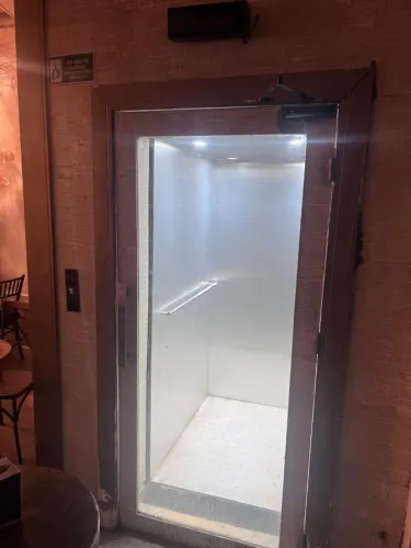 ELEVADOR DE 1 PARADA - SEM CASA DE MÁQUINA