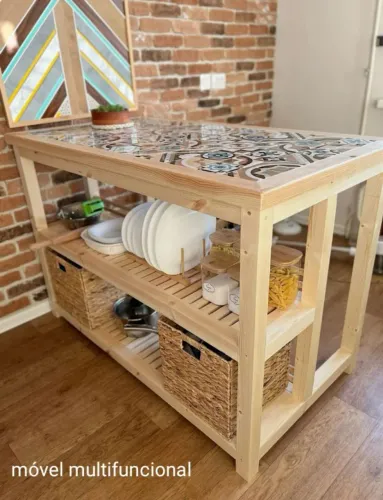 Bancada em madeira pinus 