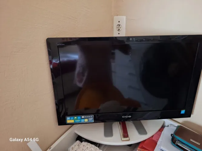 Vendo computador CCE em ótimo estado de conservação 