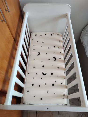  Min Berço com colchão e rodinhas