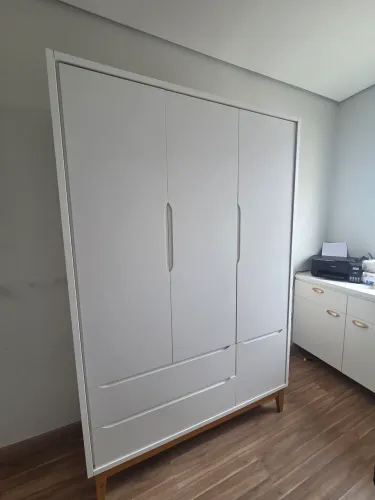 Guarda-roupa infantil