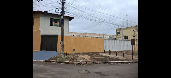 Linda casa com dois apartamentos (so vendo junto)