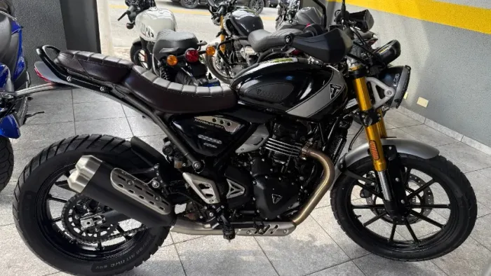 STRAMBLER 400 X 25/25 COM 4.000 Kms