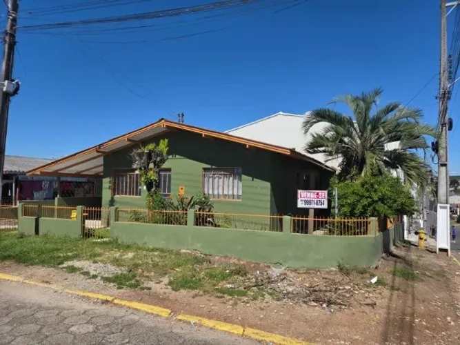 Excelente oportunidade de aquisição de casa no centro de Correia Pinto
