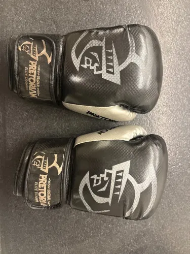 Luva Muay Thai Pretorian 14oz