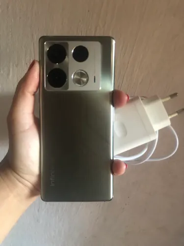 Infinix note 40 pro+