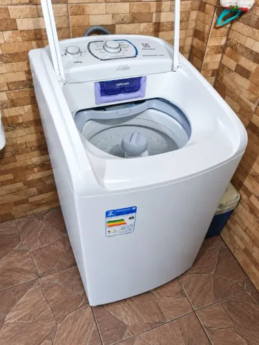 VENDO MÁQUINA DE LAVAR ROUPA 11 KILOS ELETROLUX NOVÍSSIMA