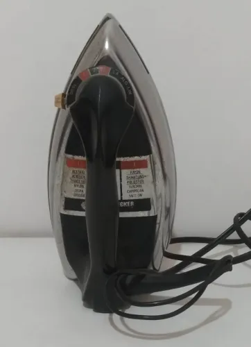 Ferro de passar roupa Black & Decker