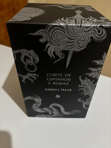 Corte de espinhos e rosas Box completo