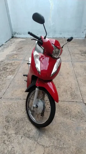 Honda biz 110 vermelha