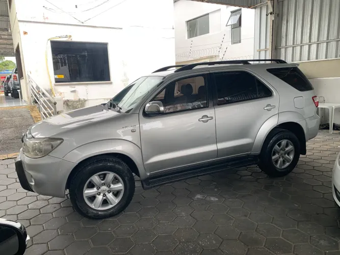 Toyota Hilux SW4 SRV 4X4 4.0 V6 24V Aut. 2009