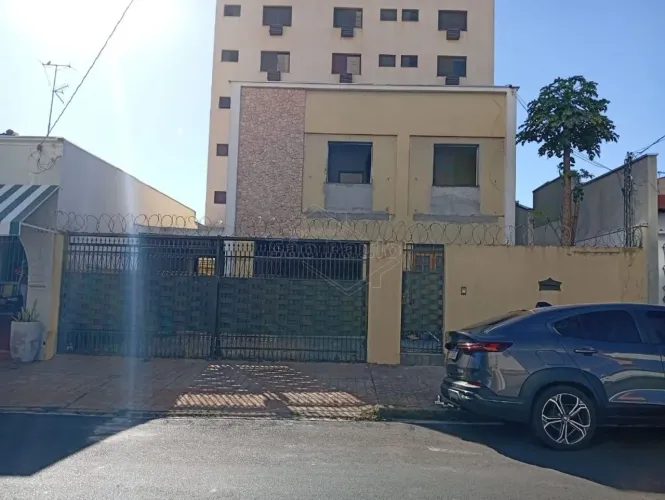 Venda de Casas / Padrão na cidade de Araraquara
