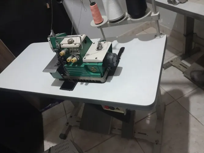 Máquina de costura