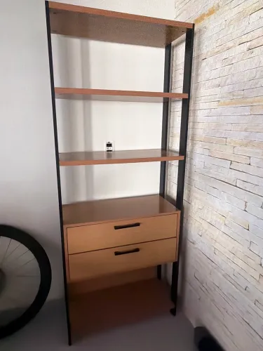 Estante Freijó e preta - MDF 