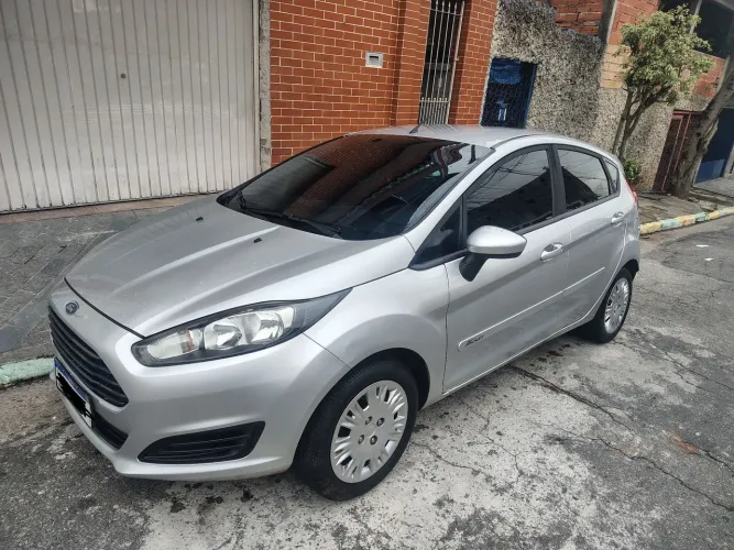 Ford Fiesta 1.5 16V Flex Mec. 5P 2015