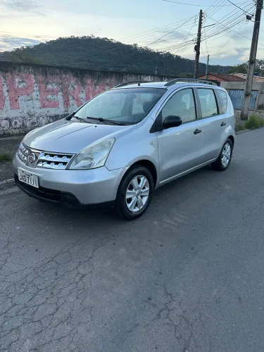 Nissan Livina S 1.6 16V Flex Fuel Mec. 2011