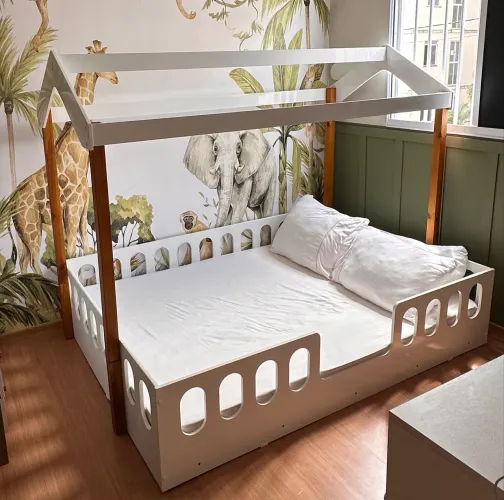 CAMA MONTESSORIANA CASAL