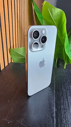 iPhone 15 Pro 128GB Titânio Natural