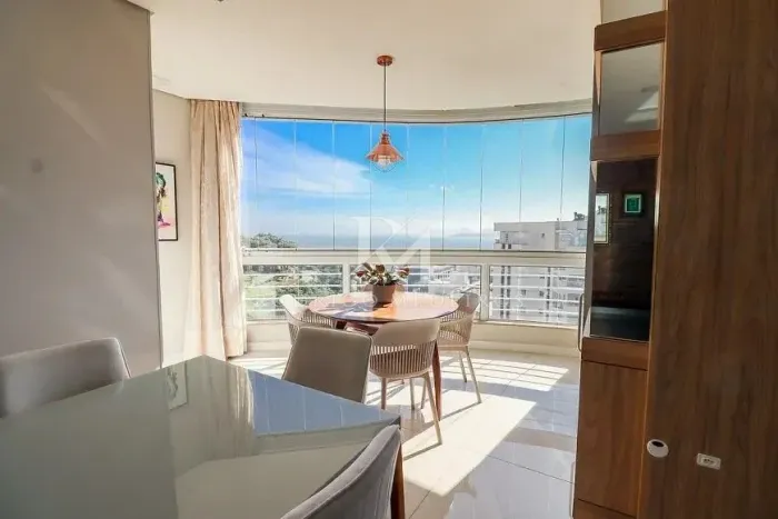 Cobertura Exclusiva com Vista 360º para a Beira-Mar Norte | Agronômica  Florianópolis