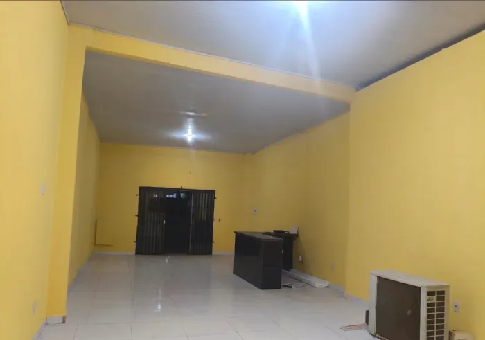 Alugo ponto comercial na avenida Taquaruçu