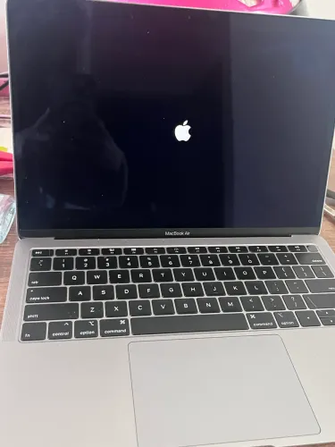 MAC BOOK AIR 2019