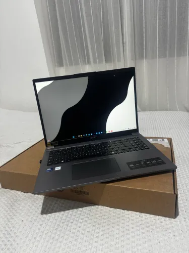 Notebook Acer Aspire 16