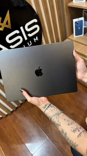 MacBook Pro M4 Pro 512/24 15Pol Seminovo Oferta Fim de Mês Space Gray 96% (146 ciclos)