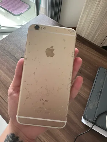 iPhone (precisa trocar a bateria)