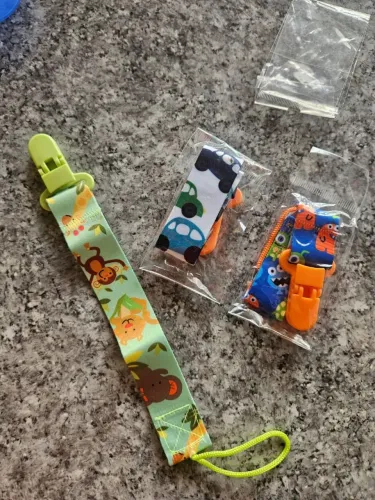Vendo chupeta e prender 