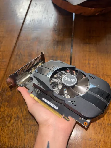Placa de Vídeo ASUS GTX 1650 4GB GDDR5 - Funcionando Perfeitamente