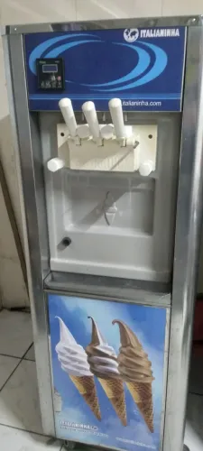 Maquina de sorvete italianinha p2