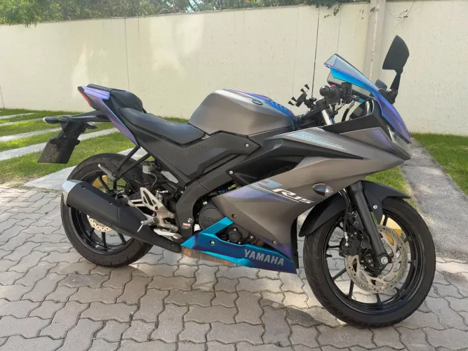 Vendo moto Yamaha 2025