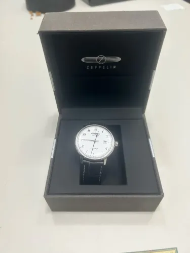 Relógio Zeppelin LZ129 Hindenburg 7046-1 | Swiss Quartz | Completo