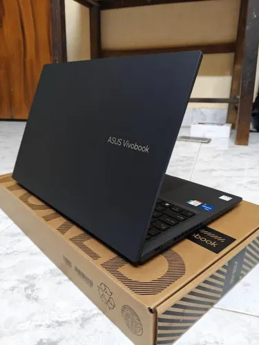 Notebook Asus Vivobook, 128GB 4G de RAM, usado em ótimo estado