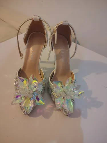 Sandália de festa para 15 anos ou casamento